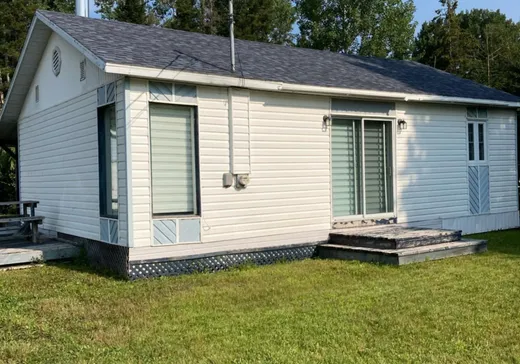 Maison à étages à vendre - 915 Route de l'Anse-St-Jean, Amqui, G5J3S3
