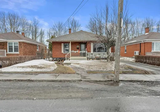 Maison à vendre - 1325 Boul. Jean-De Brébeuf, Drummondville, J2B 4T5