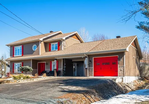 Maison à étages à vendre - 1178 Rue des Hirondelles, Magog, J1X3W2