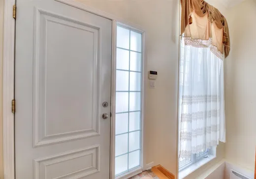 House for sale - 915 Rue Serge, Laval (Sainte-Rose), H7R 4Y2