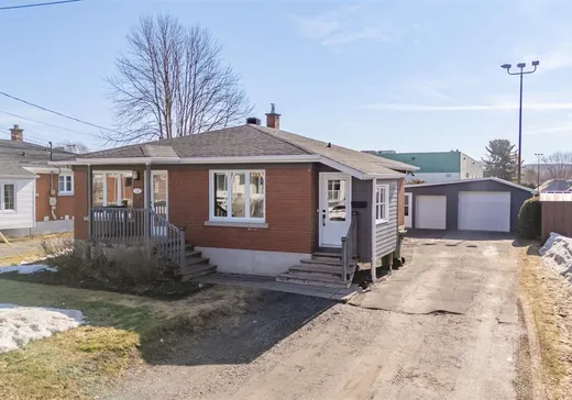 Bungalow à vendre - 16 Rue de Bécancour, Victoriaville, G6P5K9