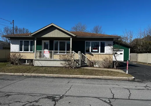 Bungalow à vendre - 851 Rue Samuel-De Champlain, Saint-Jean-sur-Richelieu, J2X3X1