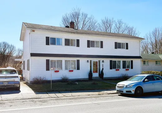 Two or more stories for sale - 149 Rue Bruce, Dunham, J0E1M0