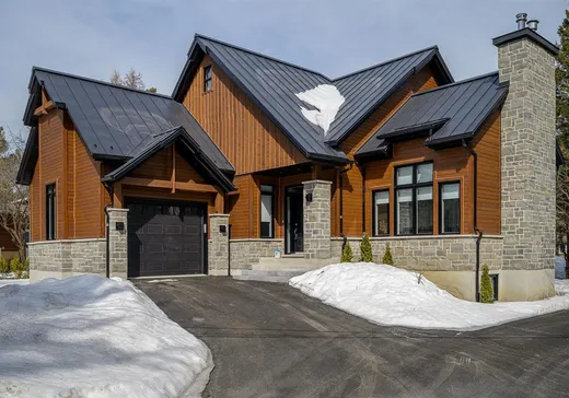 Bungalow for sale - 97 Av. Carmen, Saint-Sauveur, J0R1R5