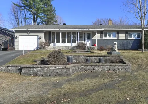 Two or more stories for sale - 220 Rue Perreault, Victoriaville, G6P5E9