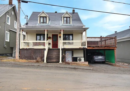 Maison à vendre - 493 Rue de l'Église, Pohénégamook, G0L 1J0