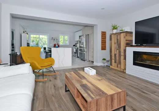 Maison à étages à vendre - 492 Rue St-Jean-Baptiste, Salaberry-de-Valleyfield, J6T2B6