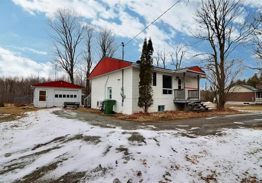 Bungalow for sale - 1781 Route 116 E., Danville, J0A1A0