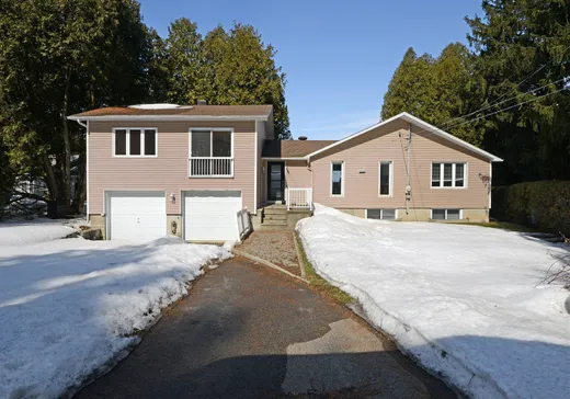 Two or more stories for sale - 245 28e Avenue, Saint-Anicet, J0S1M0