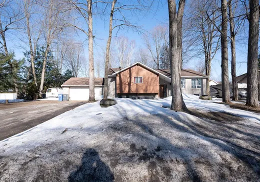 Maison à vendre - 4 Rue de Dijon, Sainte-Anne-des-Plaines, J5N 1K2