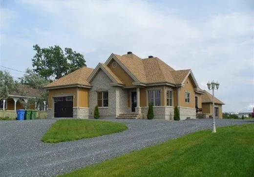 Bungalow for sale - 1467 Rue de Matane-sur-Mer, Matane, G4W3M6