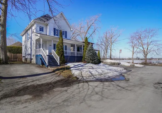 Two or more stories for sale - 990 3e Avenue, Laval (Fabreville), H7R4J8