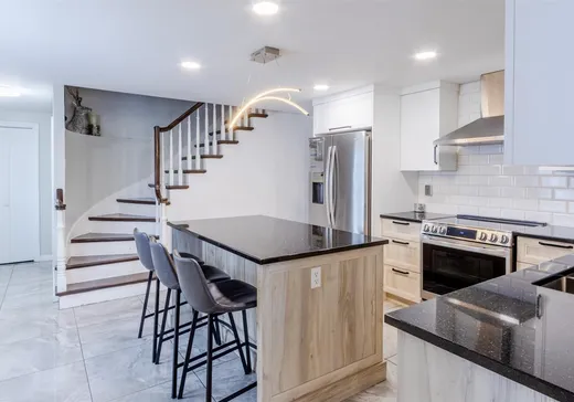 Maison à vendre - 250 Rue Principale, St-Romain, G0Y 1L0