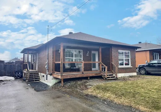 Two or more stories for sale - 201 11e Avenue S., Sherbrooke, J1G2T2
