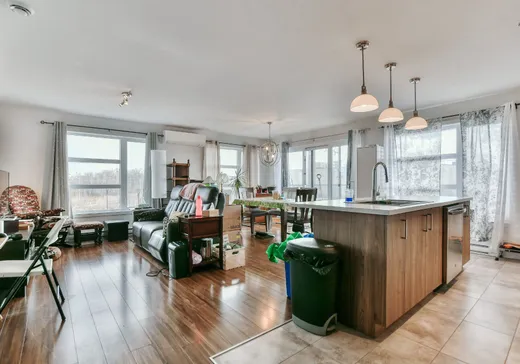 Condo à vendre - 2100 Rue de la Salamandre, Sainte-Marthe-sur-le-Lac, J0N 1P0