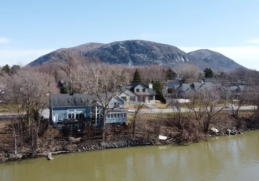 Maison à étages à vendre - 455 Ch. des Patriotes N., Mont-Saint-Hilaire, J3H3H7