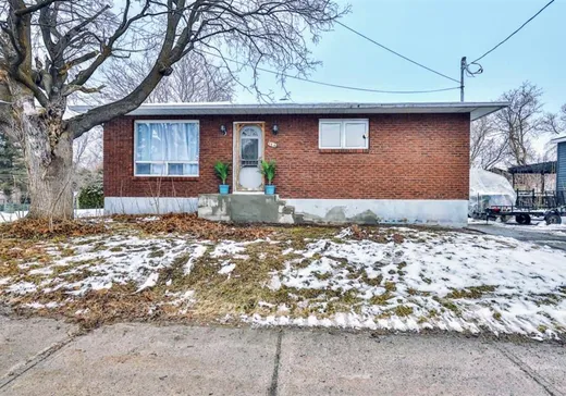 Bungalow for sale - 318 Rue Charles, Buckingham, J8L2J9