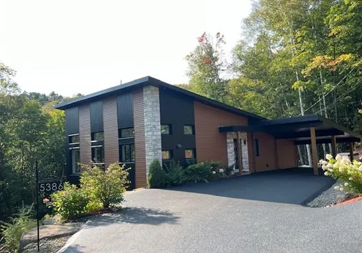 Bungalow à vendre - 5386 Rue du Chamois, Val Morin, J0T2R0