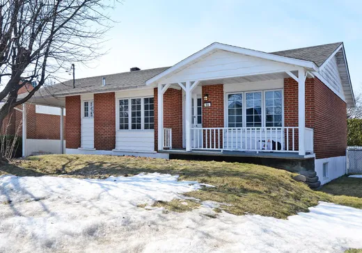 Two or more stories for sale - 64 Rue Daigneault, Salaberry-de-Valleyfield, J6T5M7