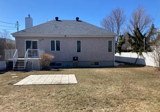 House for sale - 5811 Boul. des Rossignols, Grenville, H7L 4Z2