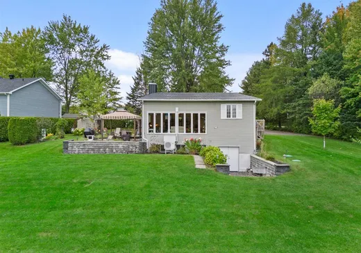 Bungalow à vendre - 1027 Route Therrien, Sainte-Clotilde-de-Horton, J0A1H0