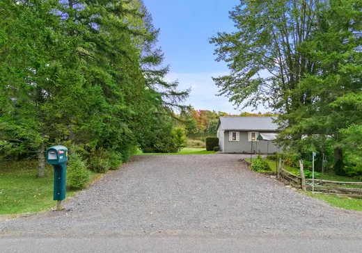 Maison à vendre - 1027 Route Therrien, Sainte-Clotilde-de-Horton, J0A 1H0
