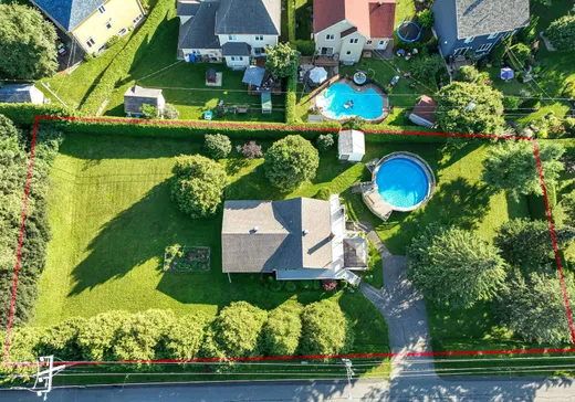 Maison à vendre - 44 Rue Plante, Mont-Saint-Hilaire, J3H 3X3