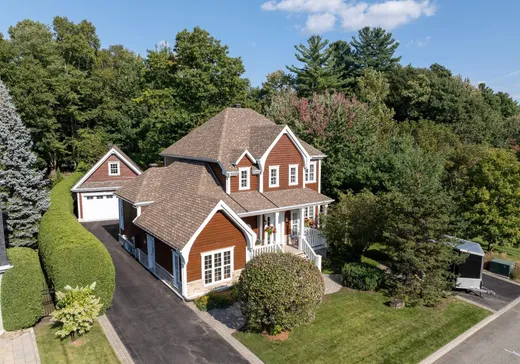 Two or more stories for sale - 5 Av. des Sorbiers, Bois-des-Filion, J6Z4W7