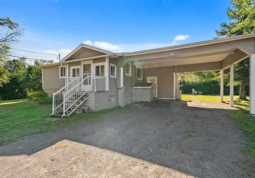Bungalow à vendre - 90 Rue Jean, St-Nicephore, J2A3J8