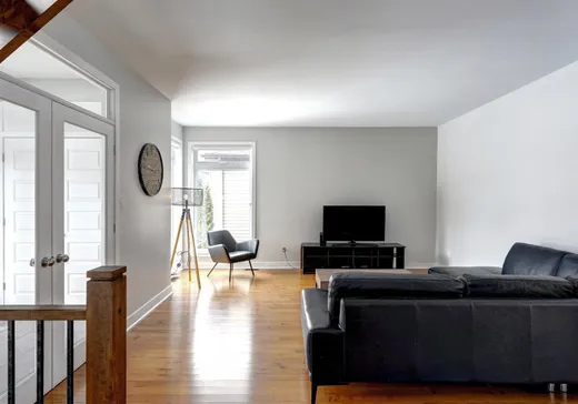 Maison à vendre - 271 Rue Yves, Sainte-Marthe-sur-le-Lac, J0N 1P0