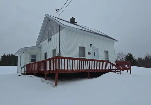 Maison à étages à vendre - 250 5e rang Blais S., Matane, G0J3G0