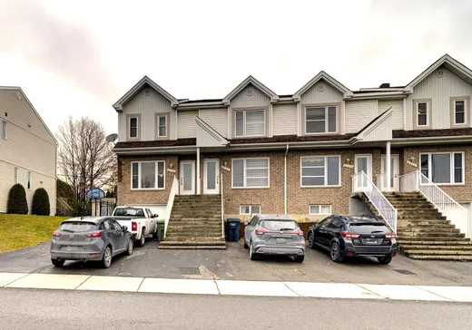 Maison à étages à vendre - 2129 Boul. Maurice, Saint-Jérôme, J7Y4M8