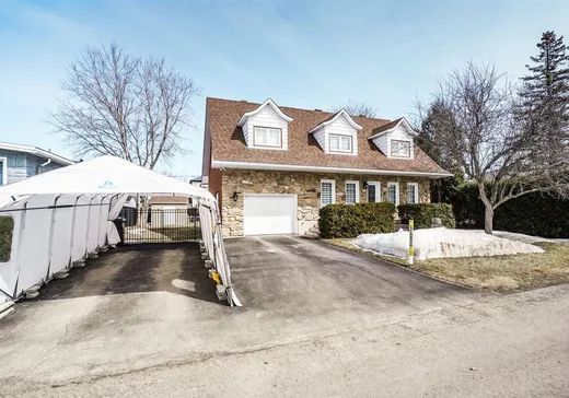 House for sale - 18 Rue Marie-Antoinette, Blainville, J7E 4H5