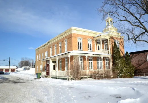 Two or more stories for sale - 2315 Av. Royale, Beauport, G1C2R7