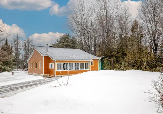 Bungalow à vendre - 361 Ch. du Lac-Plamondon, Saint-Raymond, G3L4P9