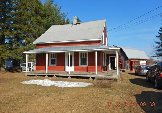 1 1/2 Storey for sale - 1356 Route 161, Saint-Valère, G0P1M0