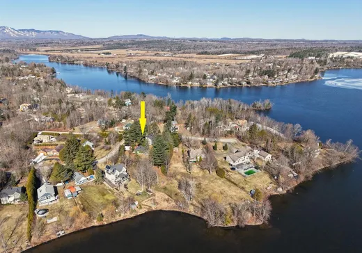 House for sale - 45 Rue du Bord-de-l'Eau, Ste-Catherine-De-Hatley, J0B 1W0