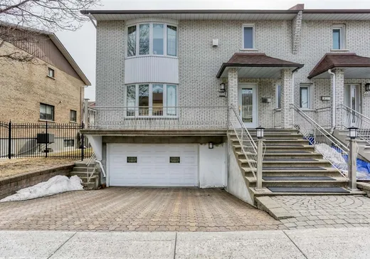 Two or more stories for sale - 9238 Rue Pierre-Elliott-Trudeau, Montreal (Saint-Leonard), H1R3V5