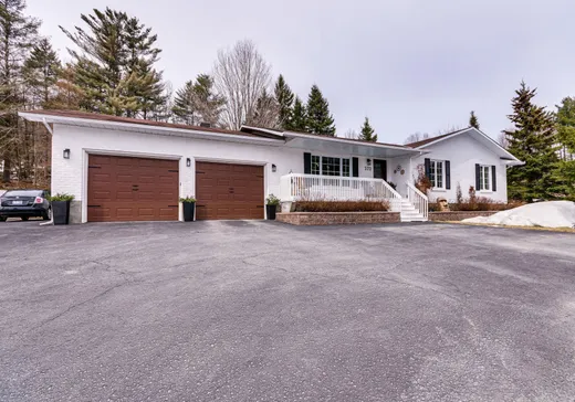 Two or more stories for sale - 372 Ch. Ste-Élisabeth, Cantley, J8V3G6