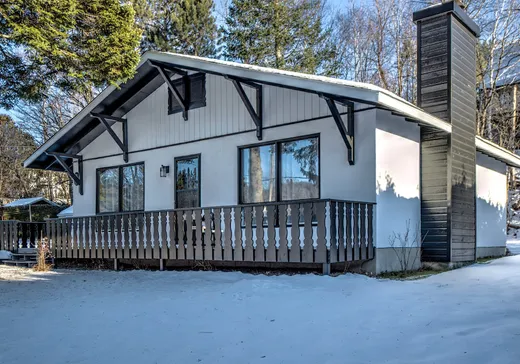 Two or more stories for sale - 36 Rue Claude, Saint-Sauveur, J0R1R6