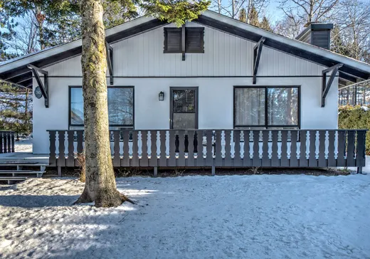 Maison à vendre - 36 Rue Claude, Saint-Sauveur, J0R 1R6