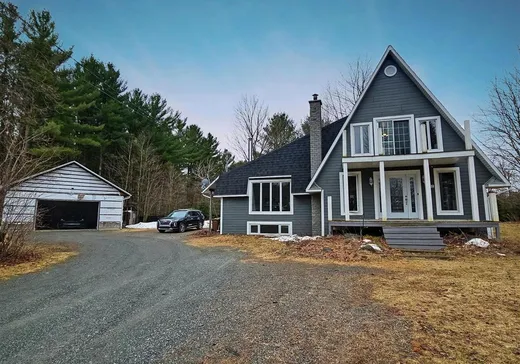 Two or more stories for sale - 602 6e Rue, Drummondville, J2A4C4