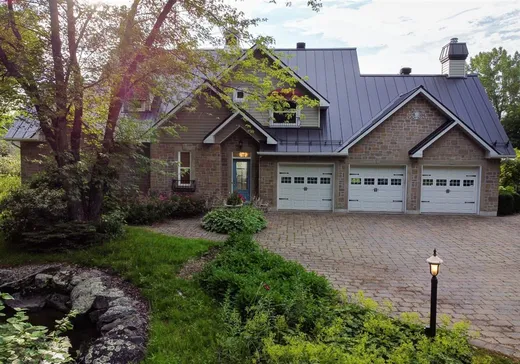 Two or more stories for sale - 58 Imp. de l'Île, Saint-Hyacinthe, J0E1Z0