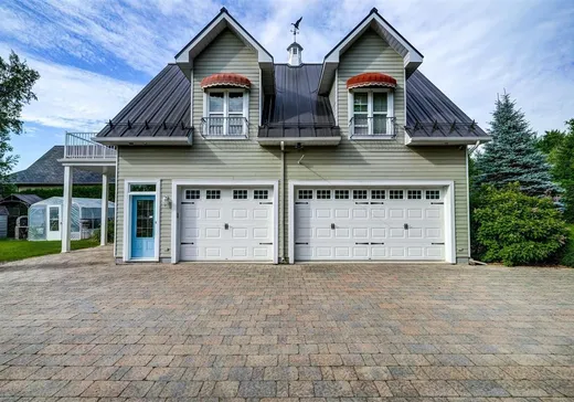Two or more stories for sale - 56 Imp. de l'Île, Saint-Hyacinthe, J0E1Z0