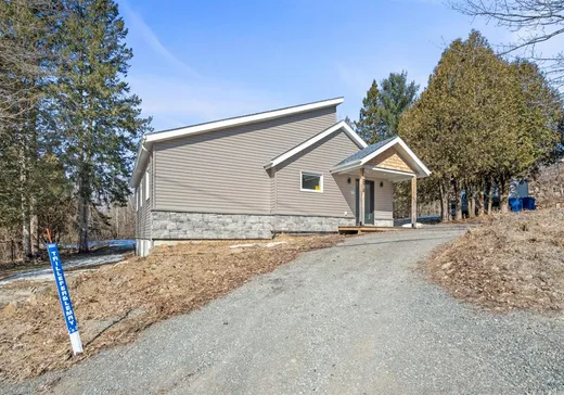 Bungalow à vendre - 373 Ch. Sinclair, Lachute, J8G1X3