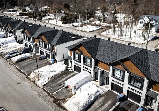 Maison à étages à vendre - 8849 Rue de l'Apothicaire, Mirabel, J7N3S3
