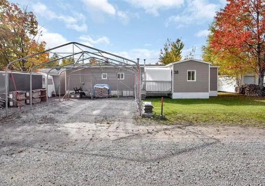 Maison mobile à vendre - 209 Route 138, St-Augustin-De-Desmaures, G3A0G2