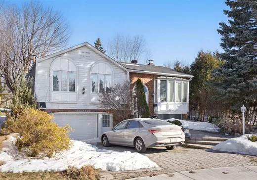 Bungalow à vendre - 4240 Av. Maupassant, Brossard, J4Y1K5