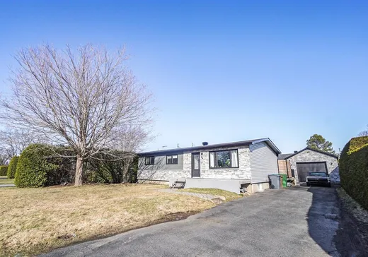 Bungalow for sale - 44 Rue des Genévriers, Saint-Jean-sur-Richelieu, J2W1K1