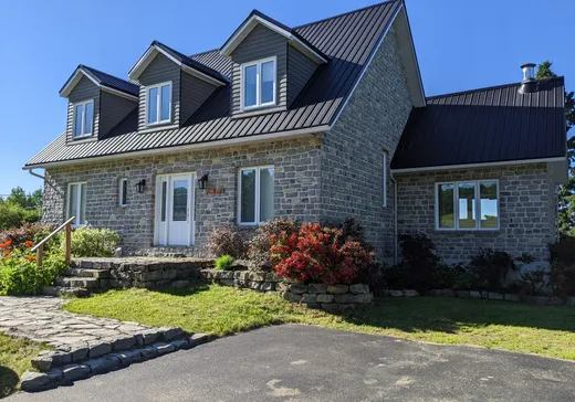 Maison à étages à vendre - 8 Ch. du Cap-aux-Corbeaux S., Baie-Saint-Paul, G3Z1A9